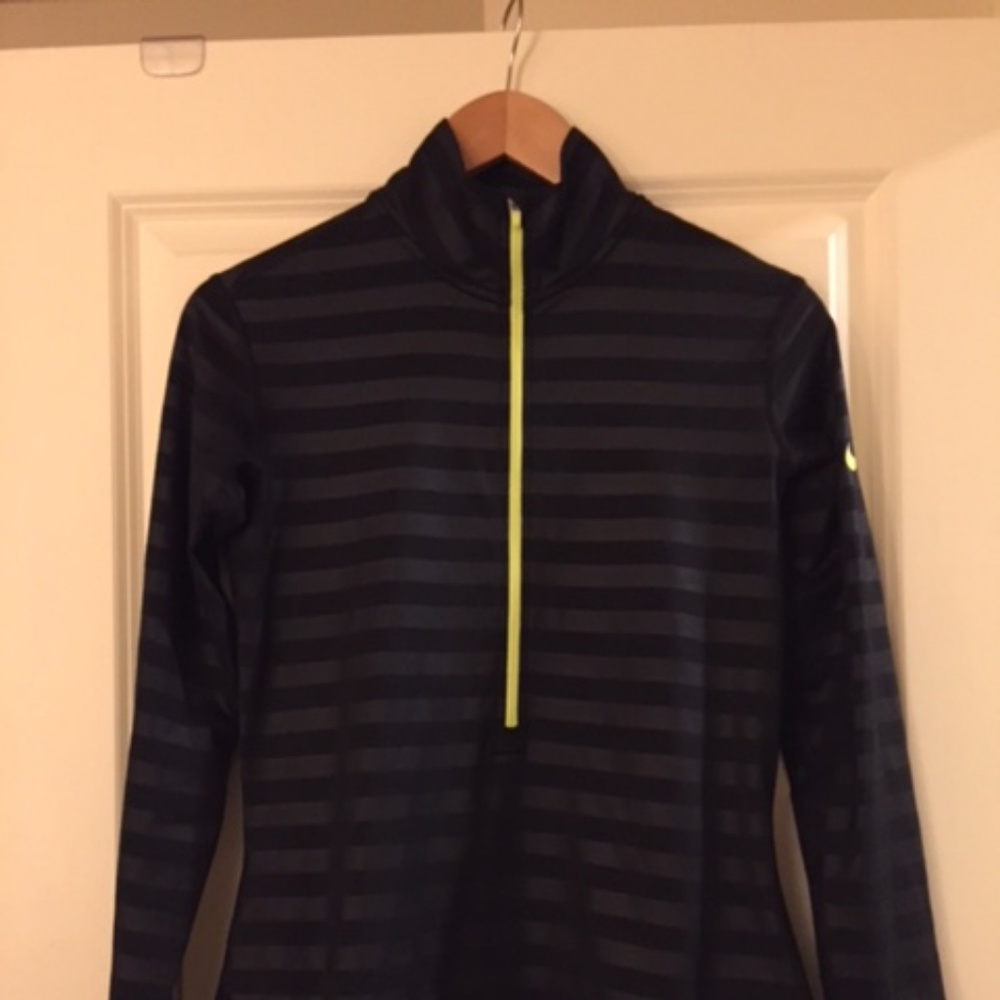 Nike Pro Womens half-zip